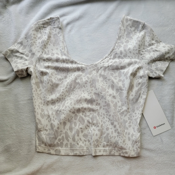 Lululemon Align Tee - Picture 3 of 7